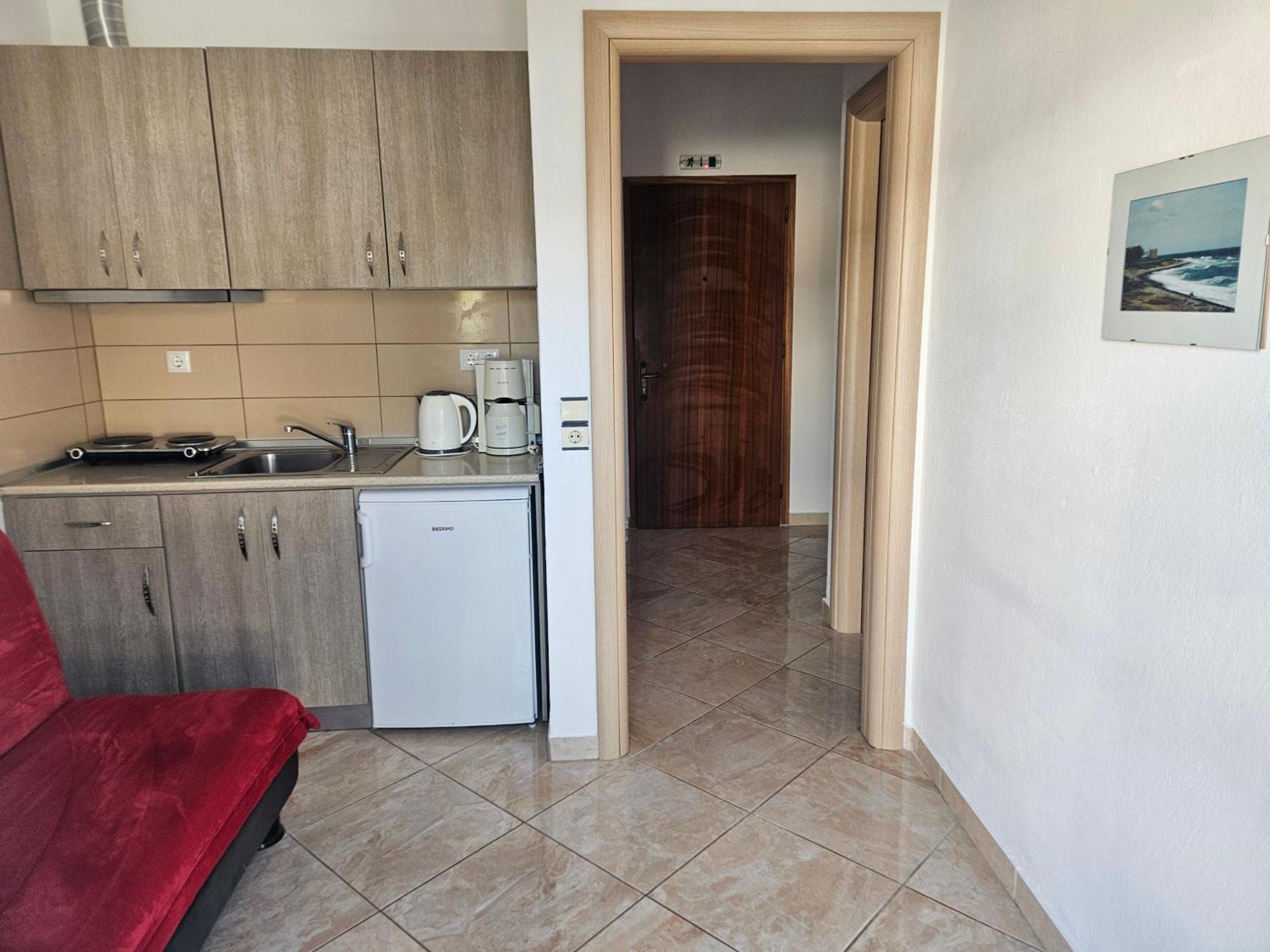 Leonidas Apartments Néa Péramos Habitación foto